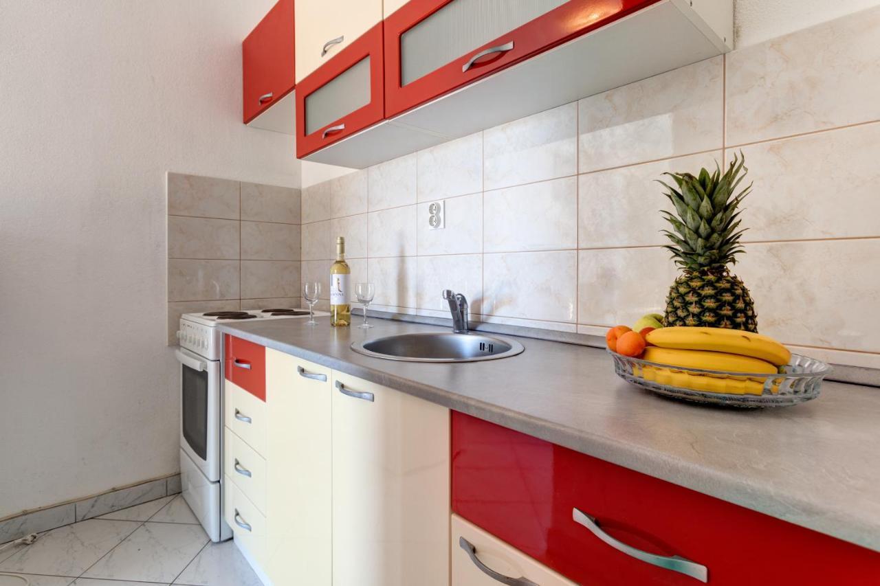 Love Apartments Zecevo Exterior photo