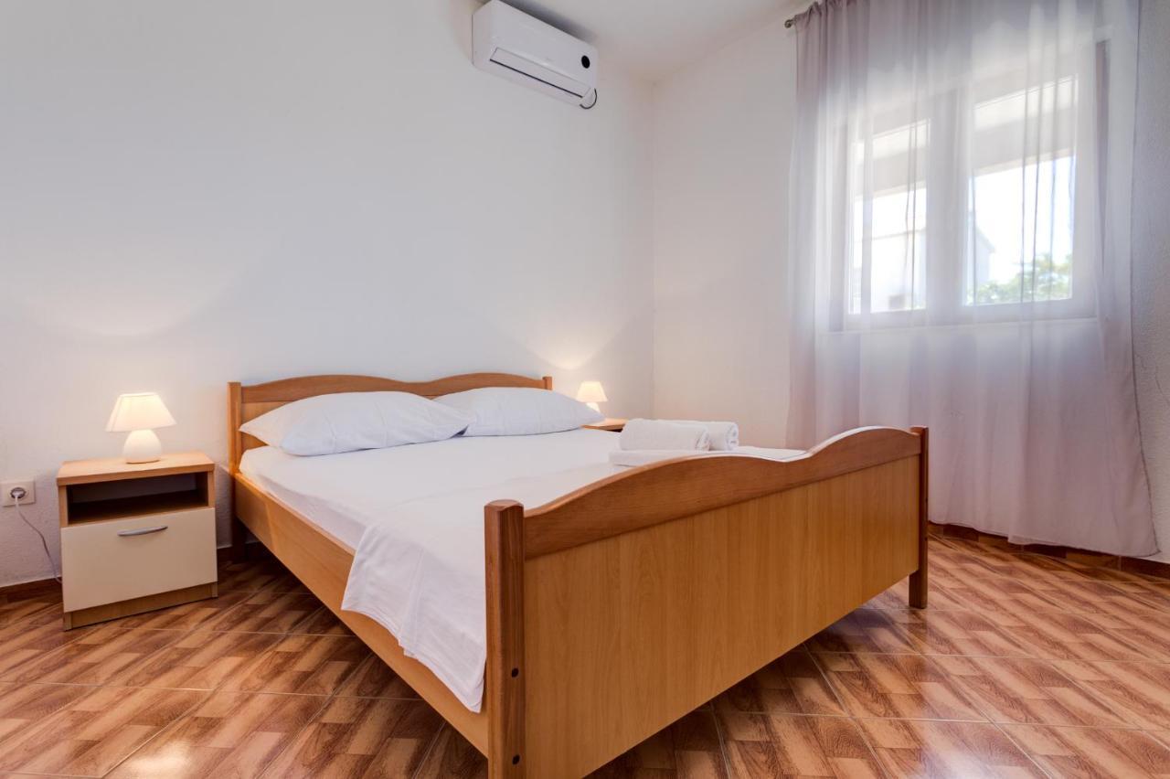 Love Apartments Zecevo Exterior photo