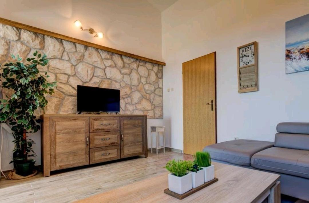 Love Apartments Zecevo Exterior photo